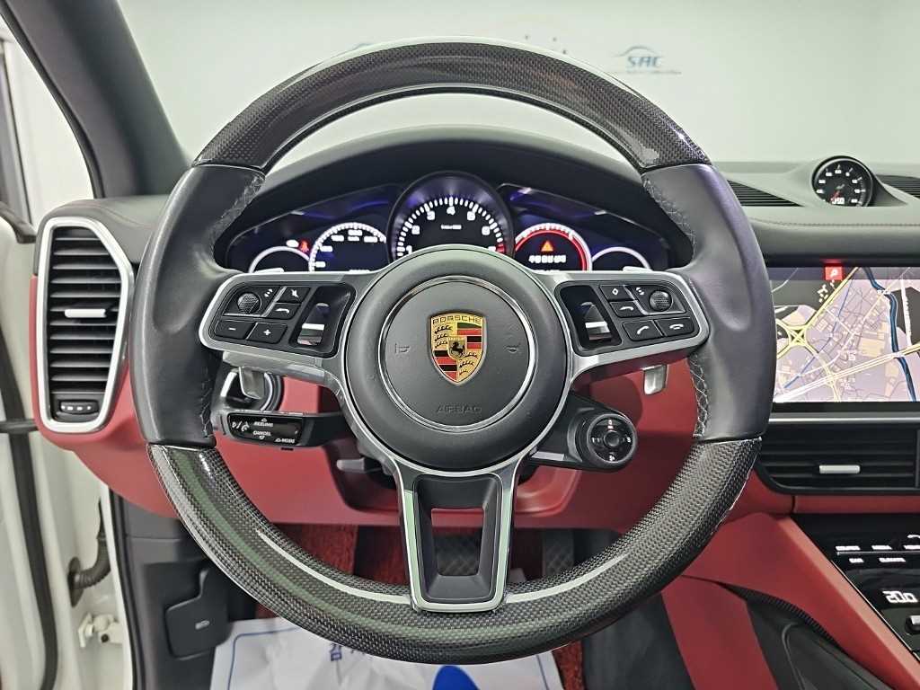 Porsche Cayenne — photo 09