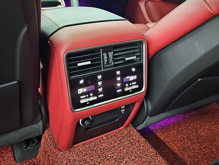 Porsche Cayenne — photo 13