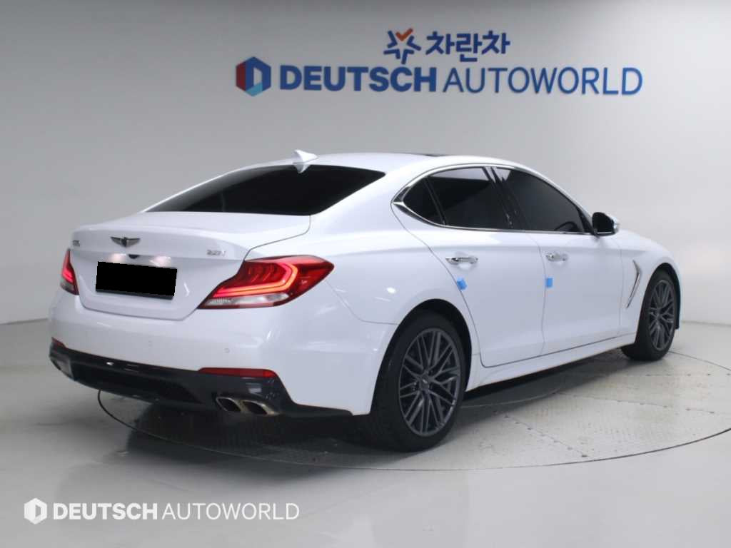 Genesis G70 — photo 02