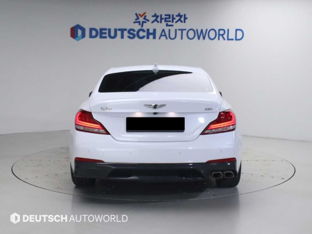 Genesis G70 — photo 04