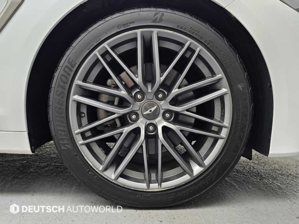 Genesis G70 — photo 05