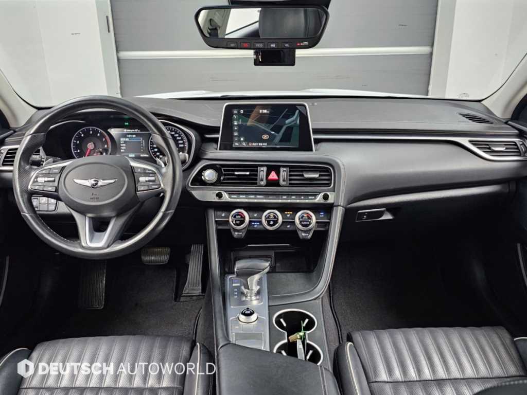 Genesis G70 — photo 07