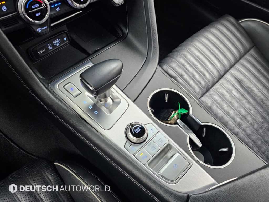 Genesis G70 — photo 09