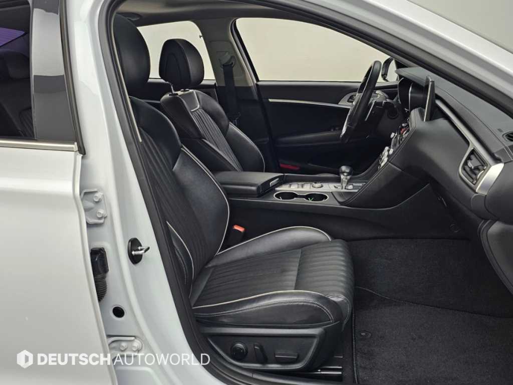 Genesis G70 — photo 10