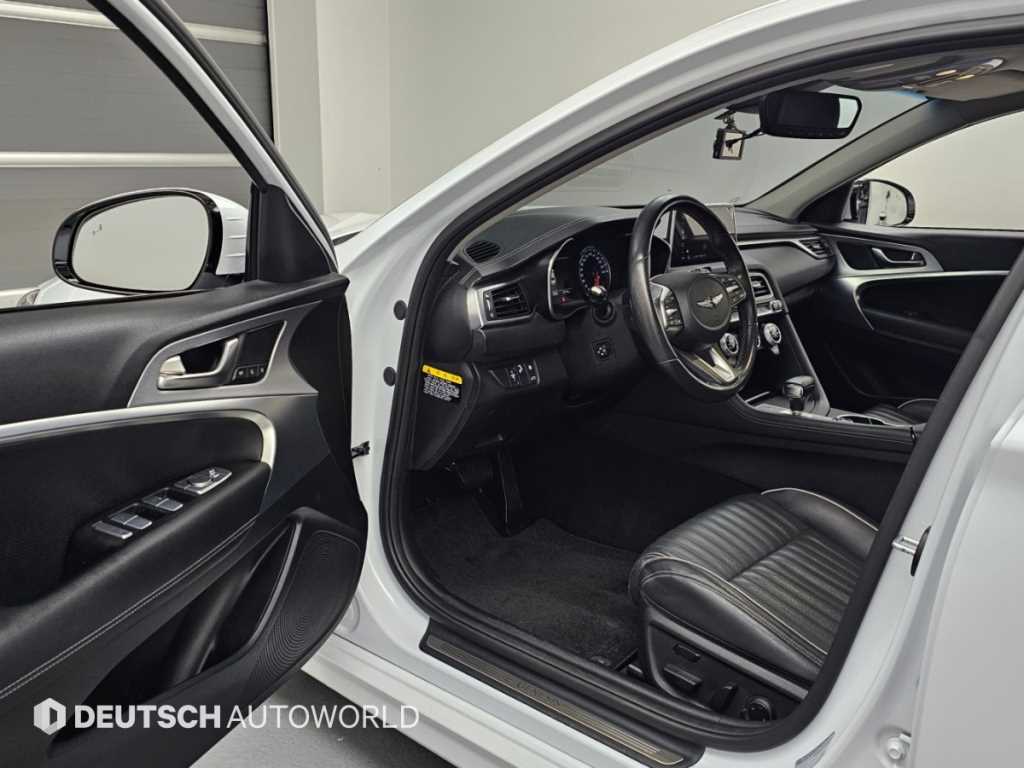 Genesis G70 — photo 11
