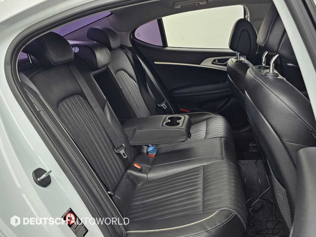 Genesis G70 — photo 12