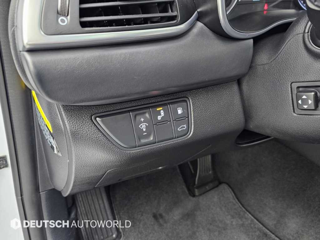 Genesis G70 — photo 17