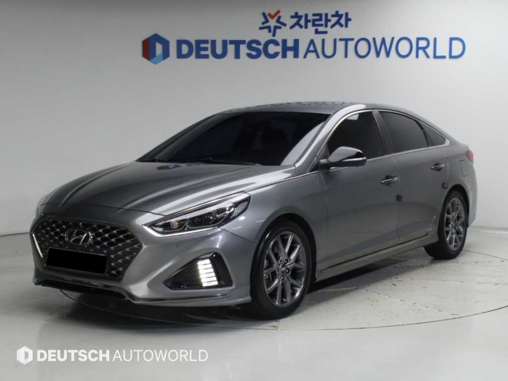 Hyundai Sonata — photo 01