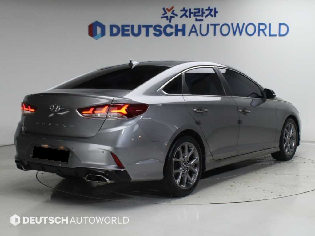 Hyundai Sonata — photo 02