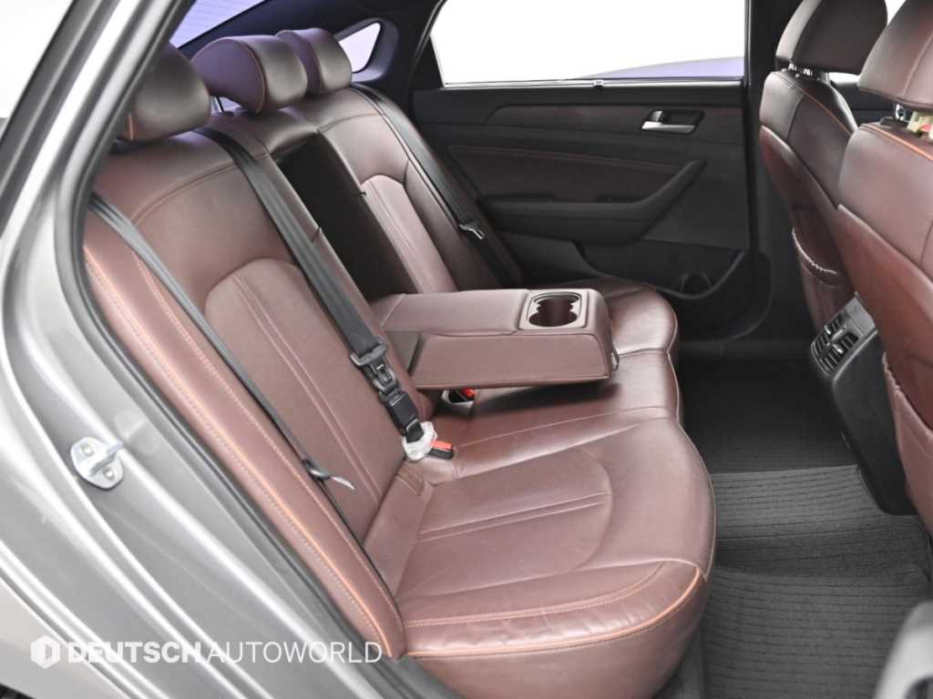 Hyundai Sonata — photo 12