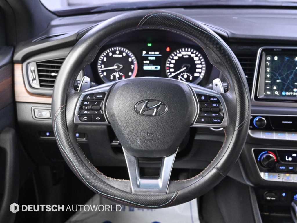 Hyundai Sonata — photo 13