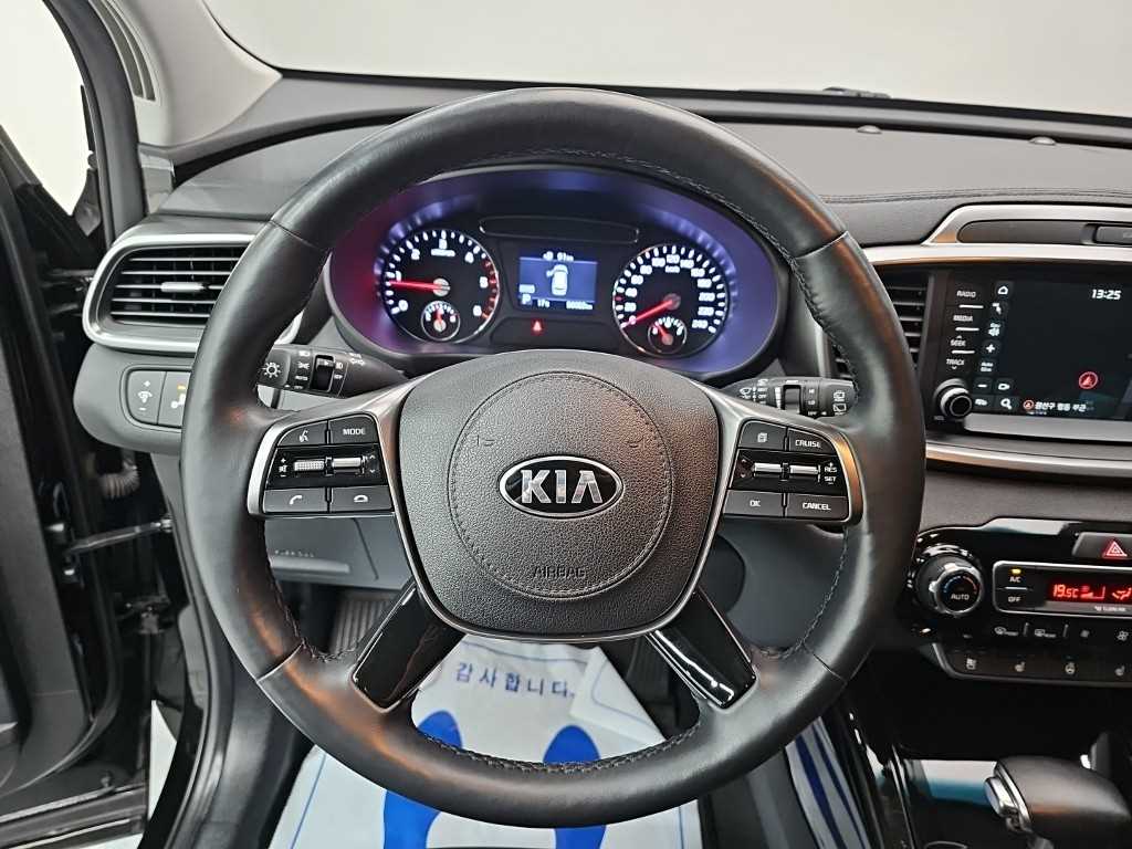 Kia Sorento — photo 09