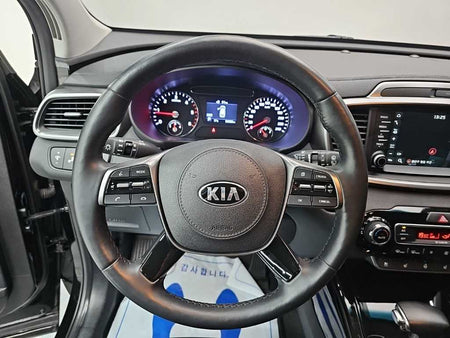 Kia Sorento — photo 09