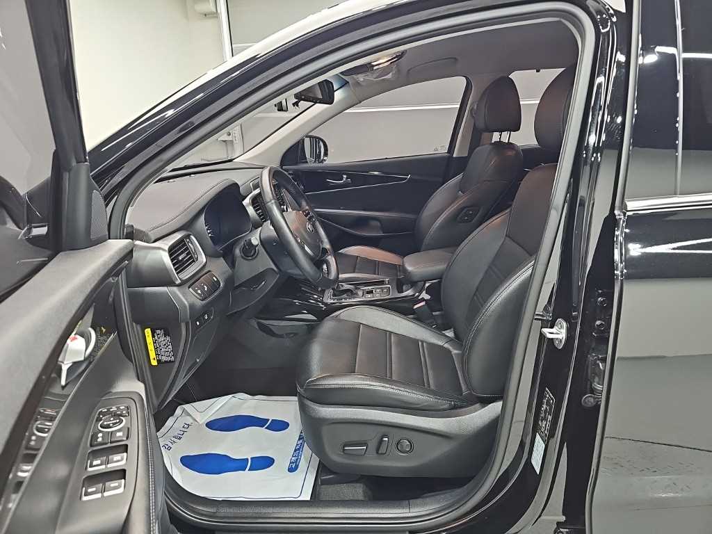 Kia Sorento — photo 11
