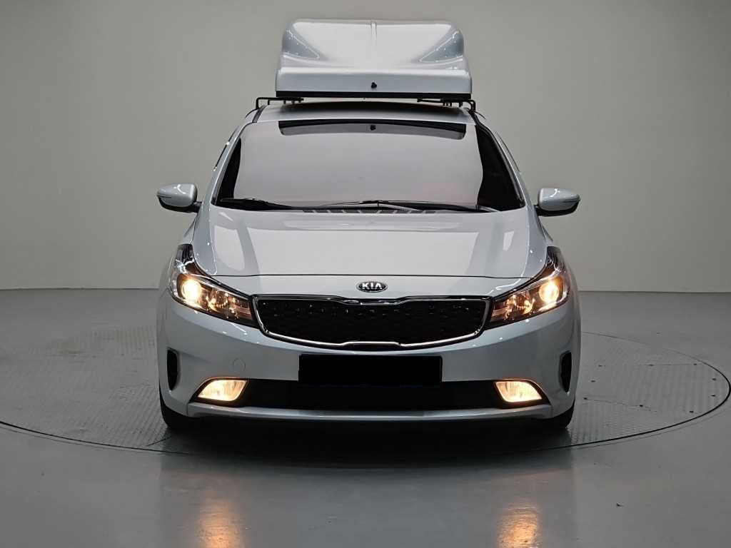 Kia K3 — photo 02