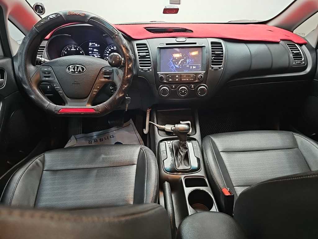 Kia K3 — photo 07