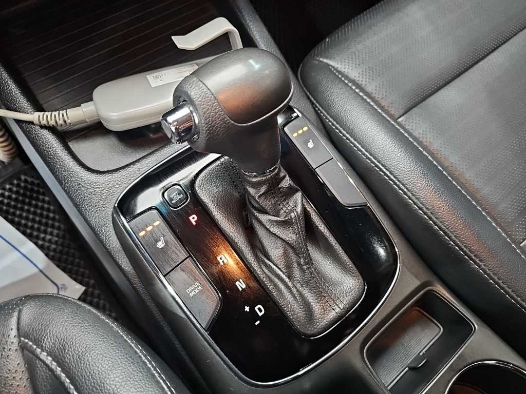 Kia K3 — photo 08