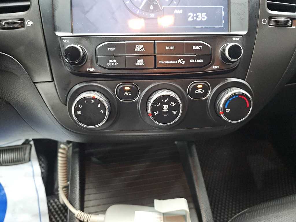 Kia K3 — photo 10