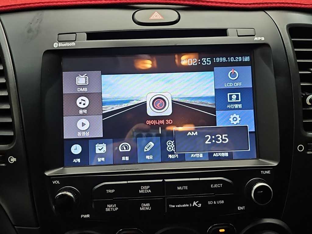 Kia K3 — photo 13
