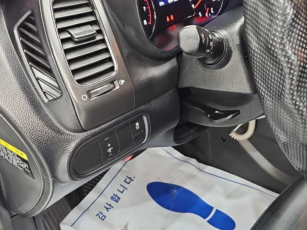 Kia K3 — photo 16