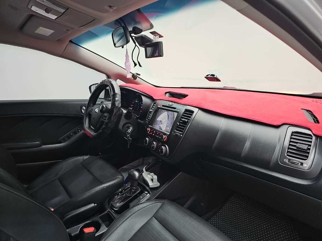 Kia K3 — photo 18
