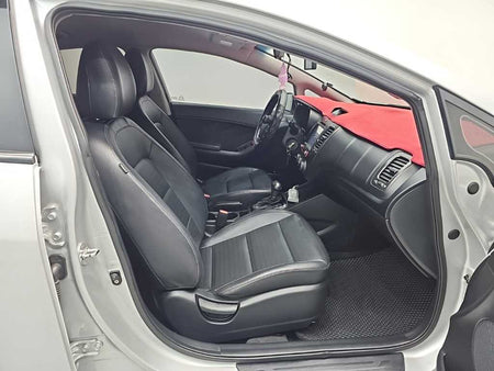 Kia K3 — photo 19
