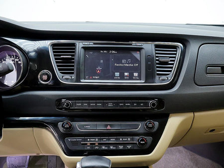 Kia Carnival — photo 09
