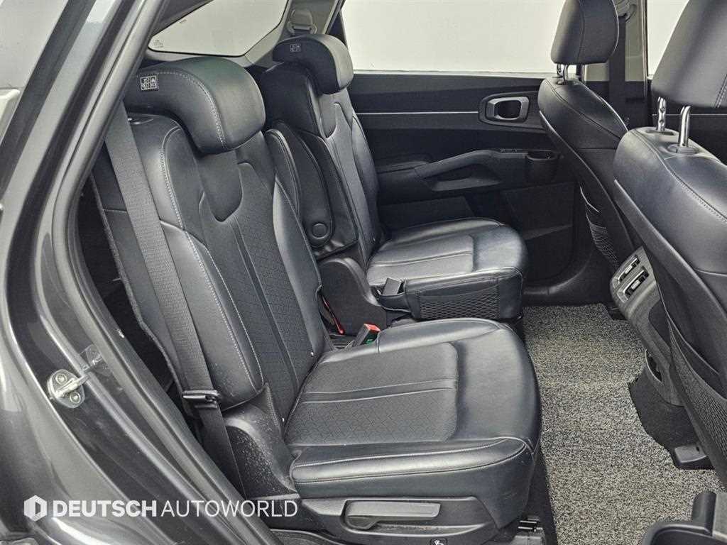 Kia Sorento — photo 12