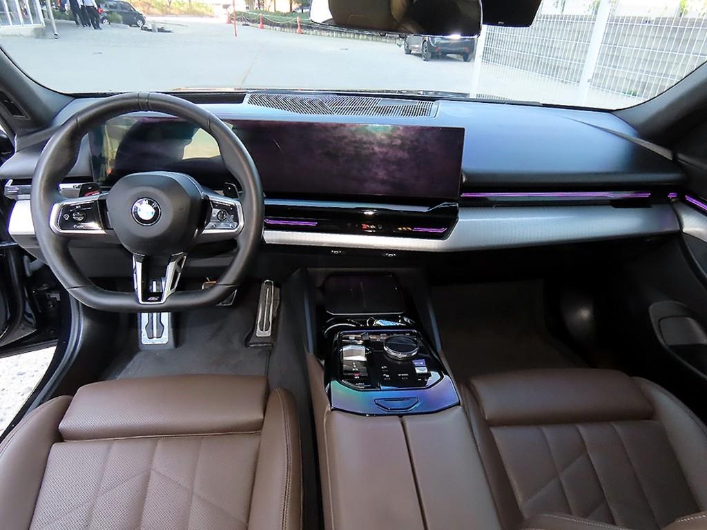 BMW 5-Series — photo 07