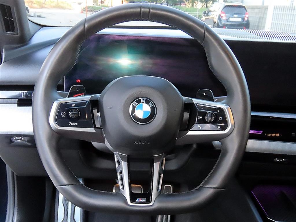BMW 5-Series — photo 08
