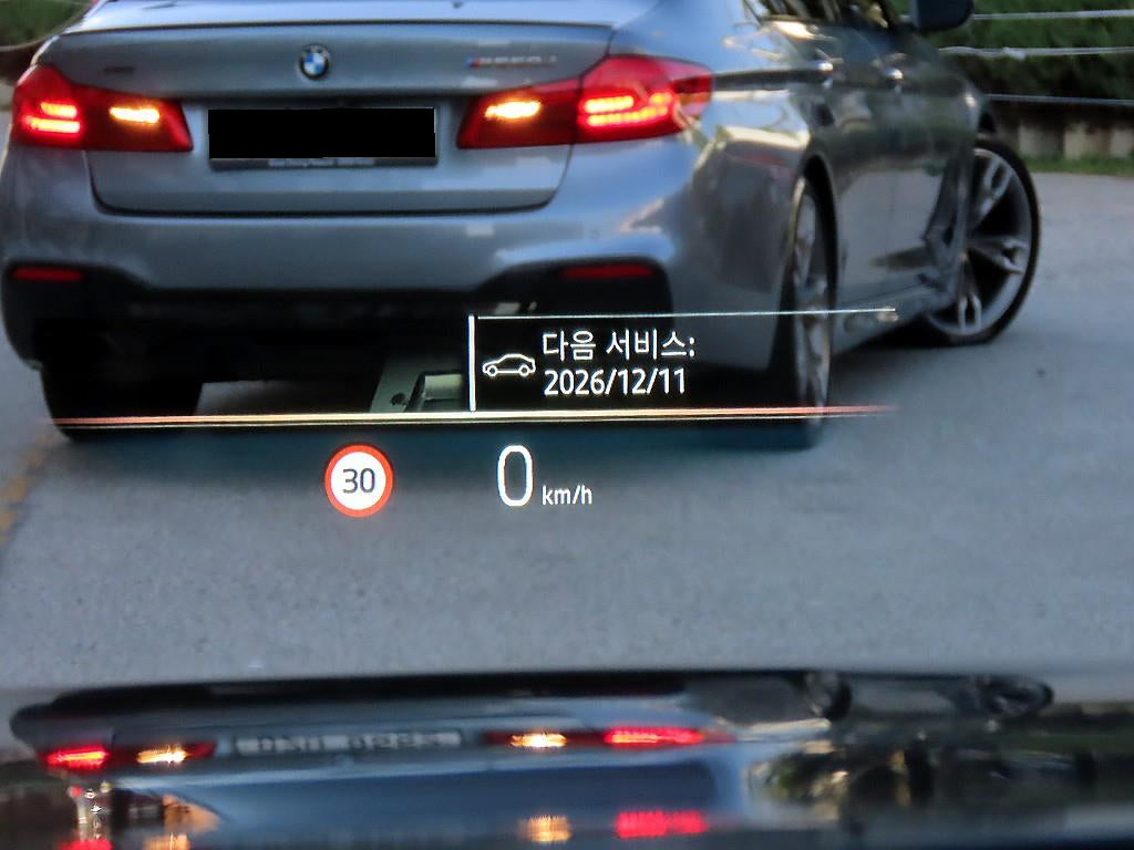 BMW 5-Series — photo 10