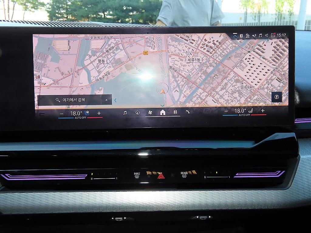 BMW 5-Series — photo 13