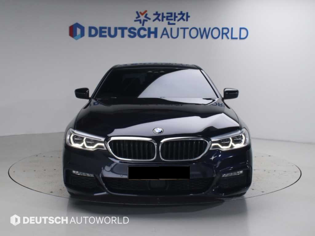 BMW 5-Series — photo 03
