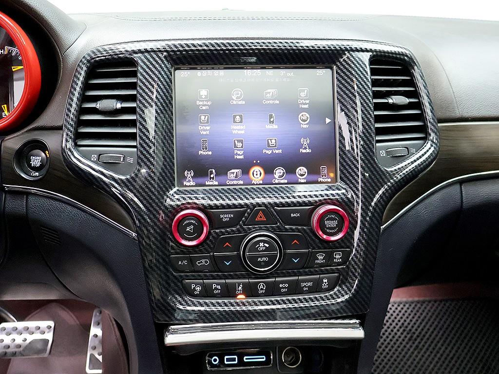 Jeep Cherokee — photo 09