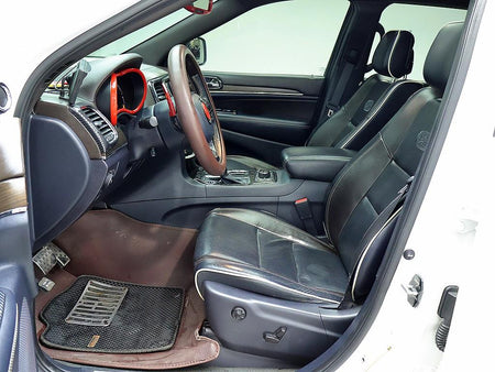 Jeep Cherokee — photo 11