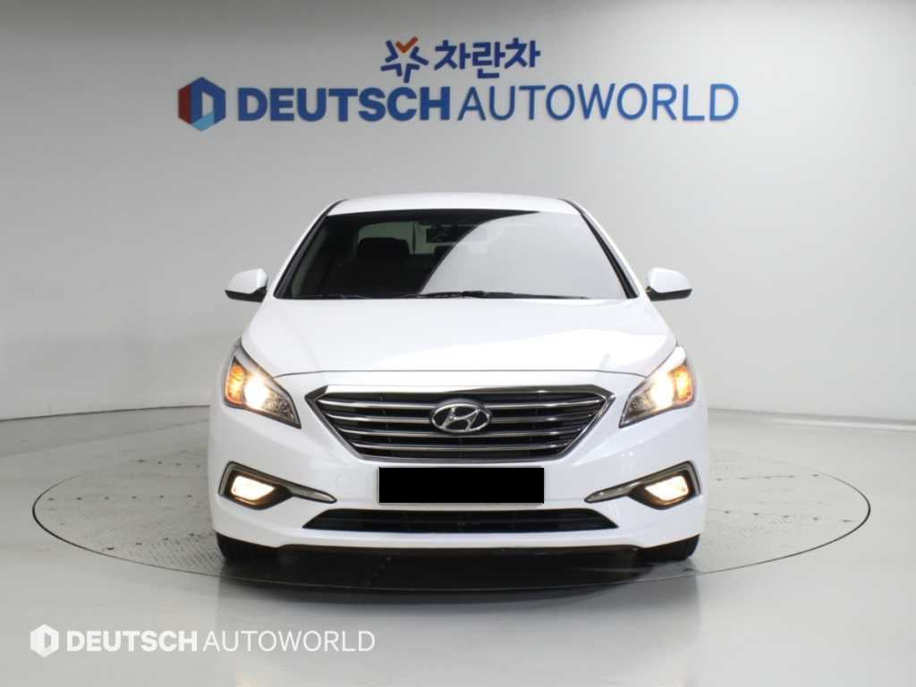 Hyundai Sonata — photo 03