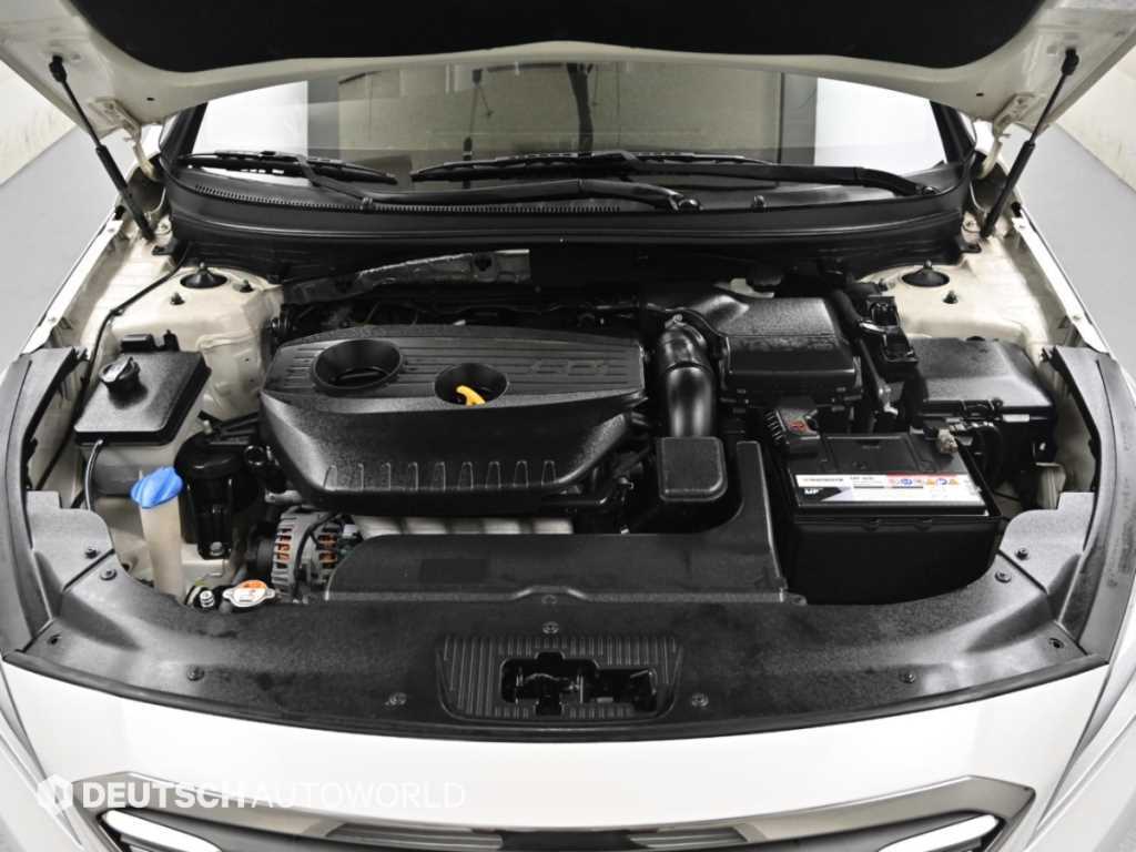 Hyundai Sonata — photo 06