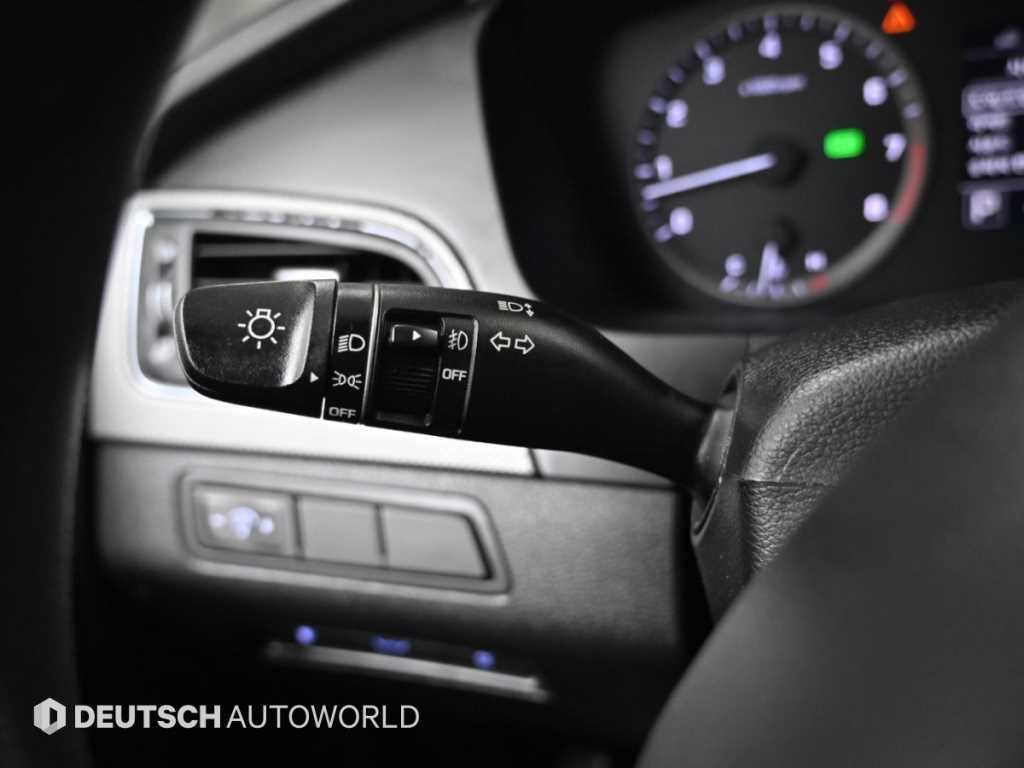 Hyundai Sonata — photo 16