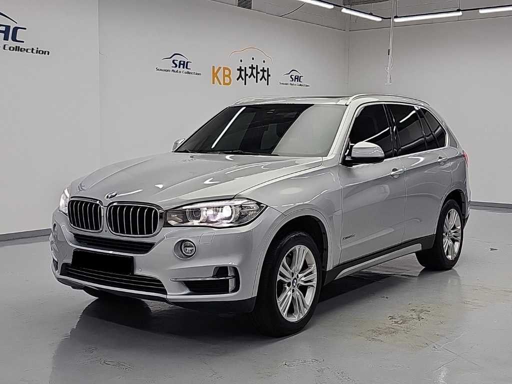 BMW X5 — photo 02