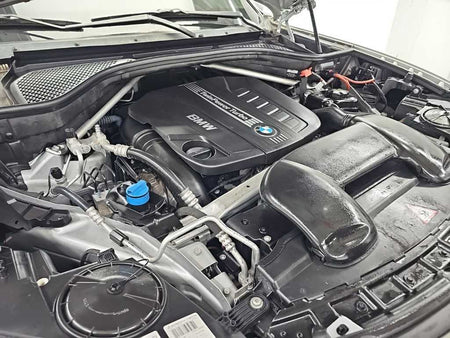 BMW X5 — photo 05
