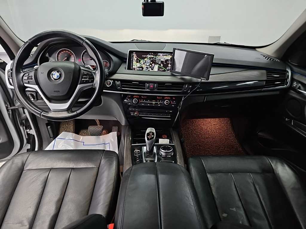 BMW X5 — photo 07