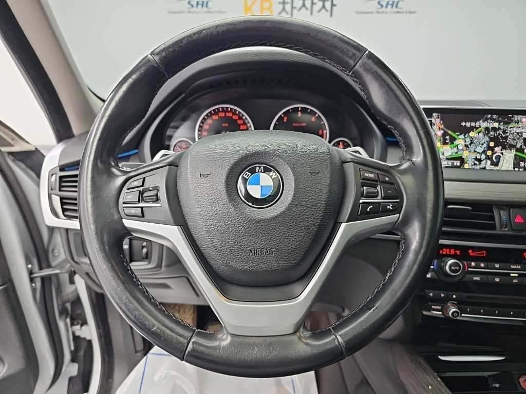 BMW X5 — photo 09