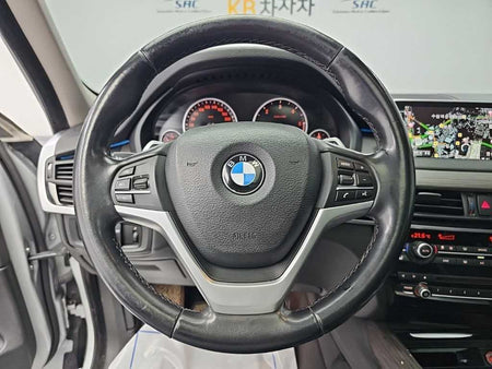 BMW X5 — photo 09
