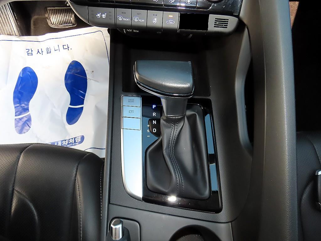 Hyundai Avante — photo 10