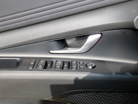 Hyundai Avante — photo 11