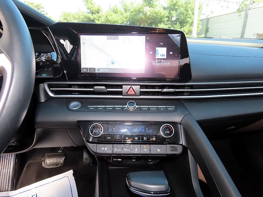 Hyundai Avante — photo 13