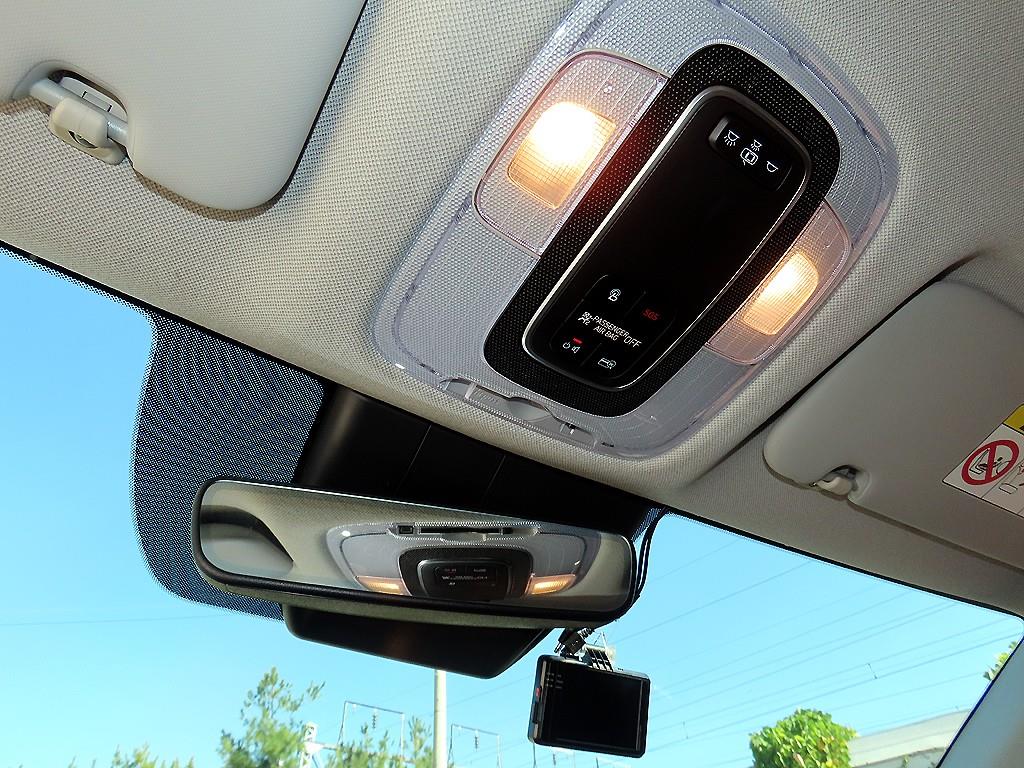 Hyundai Avante — photo 16
