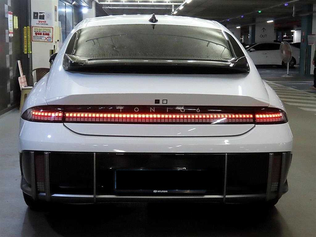 Hyundai Ioniq6 — photo 05