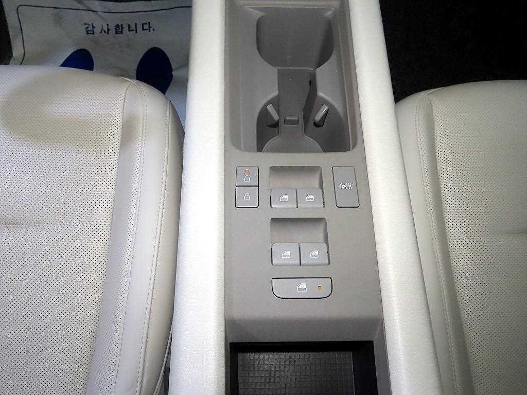 Hyundai Ioniq6 — photo 12