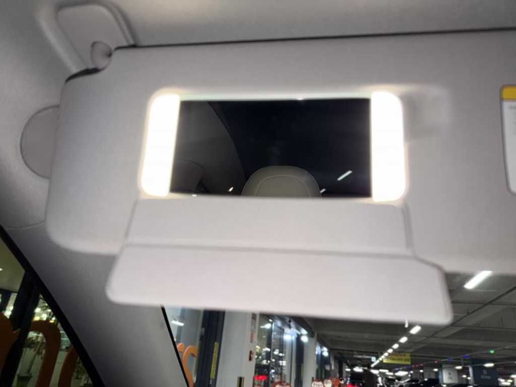 Tesla Model Y — photo 14